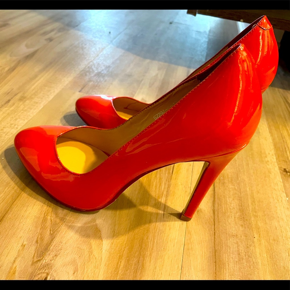 Limited collection from Italy. From from the factory.
